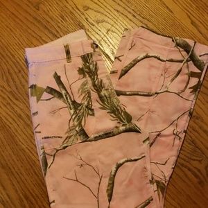 Vintage pink Realtree camo hunting pants